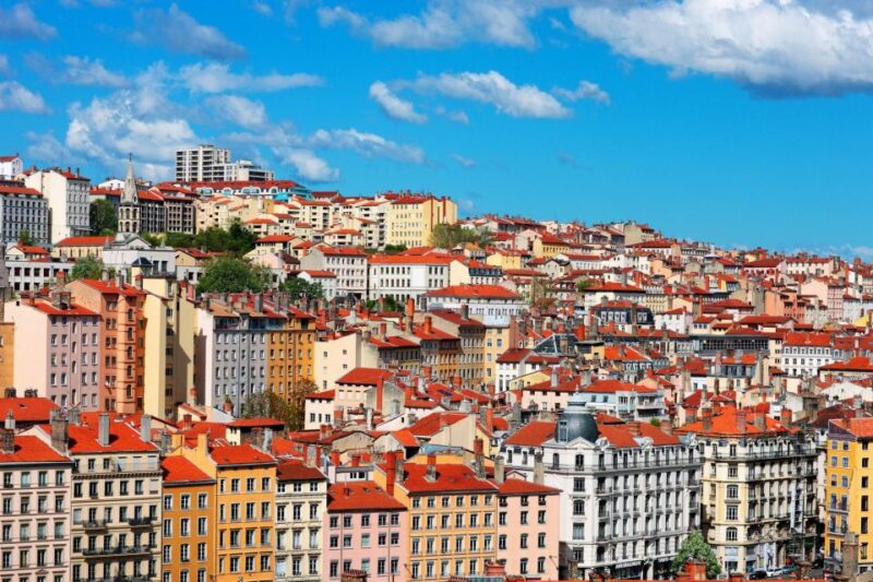 Lyon: Express Walk With a Local in 60 Minutes - Discovering Lyons Charm