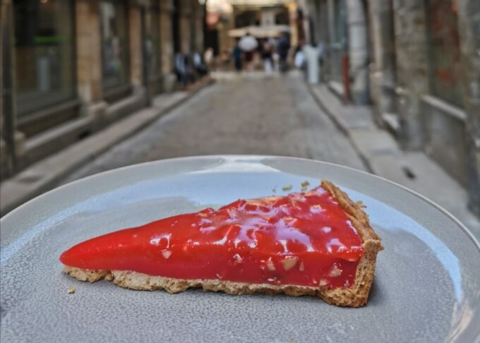Lyon: Food Walking Tour With a Local Guide - Booking and Cancellation Policy