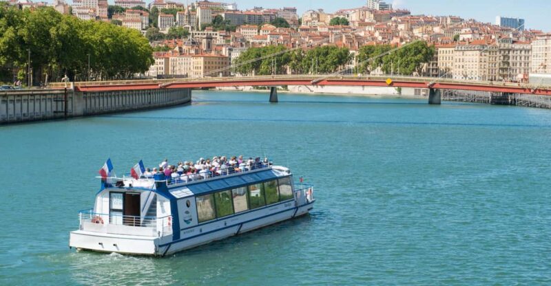 Lyon: Guided Sightseeing Cruise - Duration and Capacity