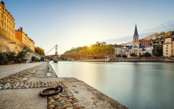 Lyon: Guided Sightseeing Cruise - Architectural Marvels