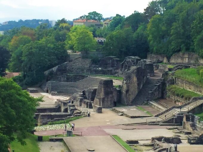 Lyon: Guided Tour of Fourvière Hill & Roman Ruins - Discovering Roman Ruins