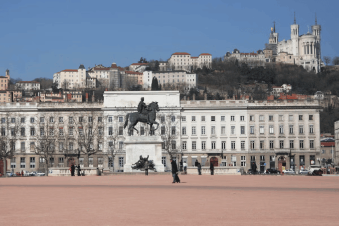 Lyon: Guided Tour of Lyon - Exploring Lyons Landmarks