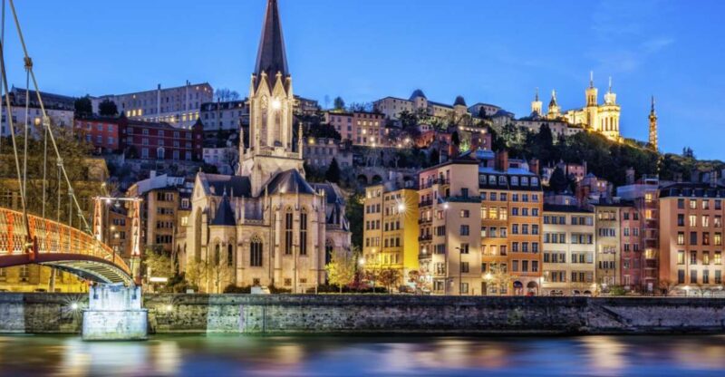 Lyon: Haunted City Exploration Game - Key Points