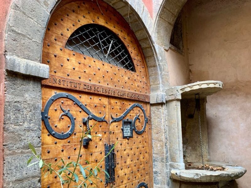 Lyon: Old Lyon Smartphone Audio-Guided Walking Tour - Highlights of Old Lyon