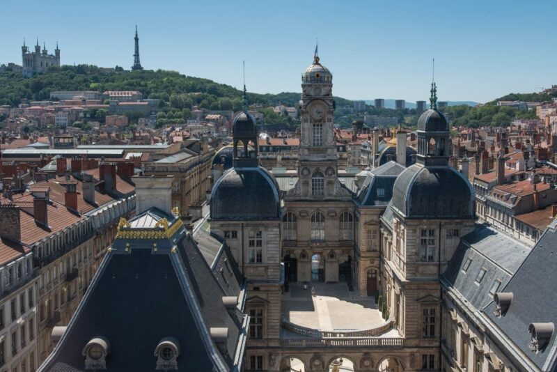 Lyon: Old Town Walking Tour in Lyon - Vieux Lyon