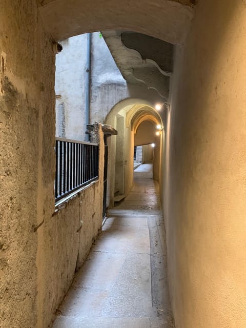 Lyon: Private Walking Tour of Traboules in the Old Town - Tips for Exploring Traboules Independently