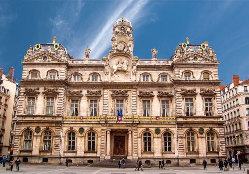 Lyon Scavenger Hunt and Sights Self-Guided Tour - Meeting Point