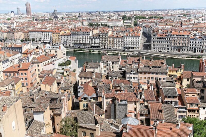 Lyon: Self-Guided Audio Tour - Key Features