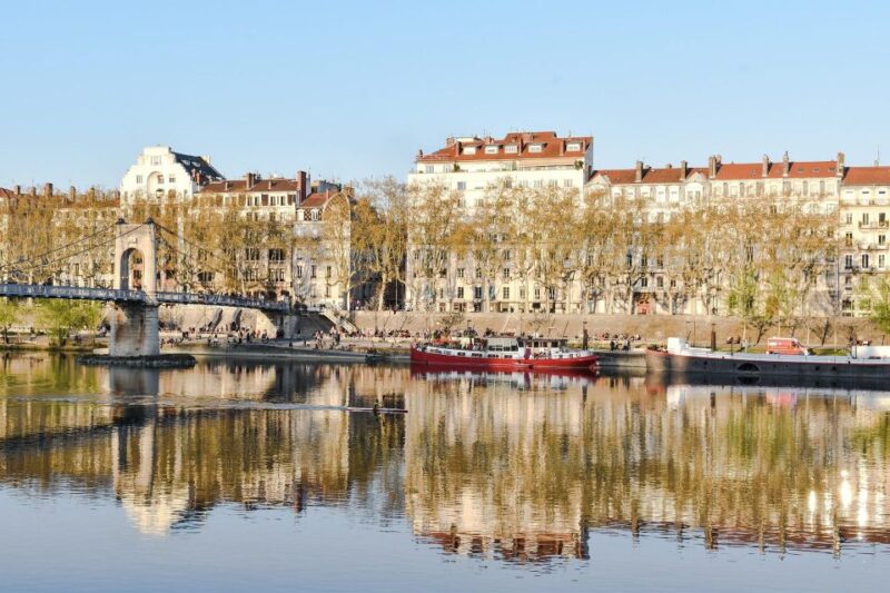 Lyon: Self-Guided Audio Tour - Museums and Art
