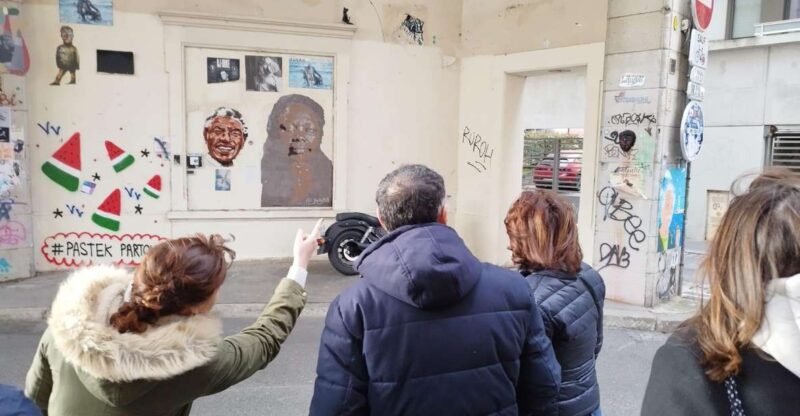 Lyon: Street Art in the Croix Rousse District - Language and Meeting Point
