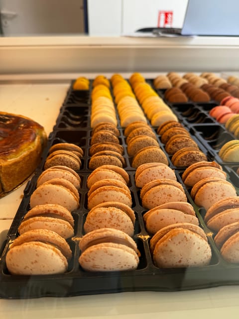 Lyon: Ultimate Bakeries, Chocolate and Pastries Food Tour - Navigating the Tour
