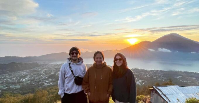 M.T Batur Sunrise Hike With Photografer and Transport - Frequently Asked Questions