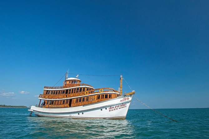M/Y Lalida Sunset Dinner Cruise in Krabi - Inclusion and Amenities