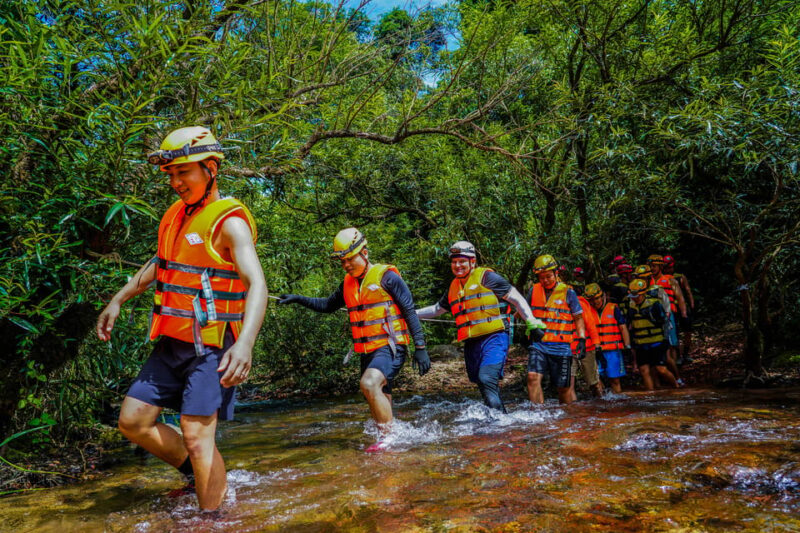 Ma Da Valley Jungle Camping 2D1N - Included Guides and Assistants