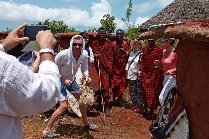 Maasai World - Archery Demonstration Highlights