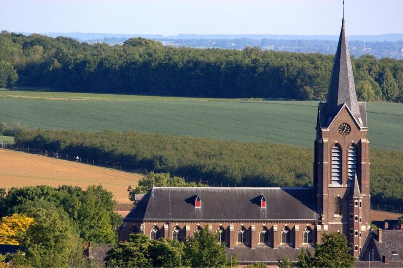 Maastricht Center: Walking Tour With Audio Guide on App - Audio Tour Languages