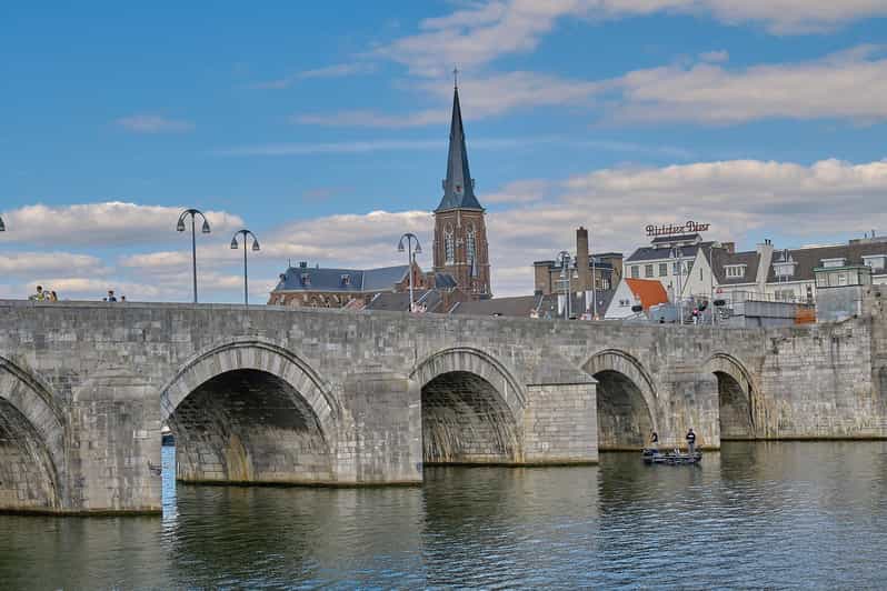 Maastricht: Day Trip From Amsterdam With 3 Country Point - Highlights of the Itinerary