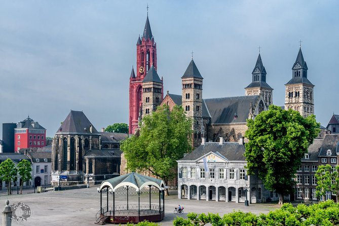 Maastricht Experience With a Local Photographer - Overview of the Experience