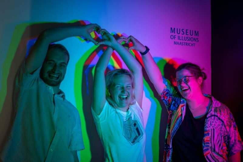 Maastricht: Museum of Illusions Entry Ticket - Interactive Optical Illusions