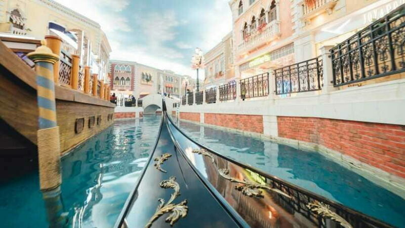 Macau: Venetian-Style Gondola Ride - Analyzing the Value