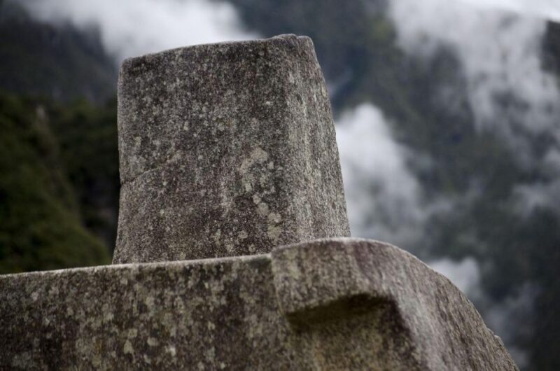 Macchu Picchu Private Tour Guide + Bus Ticket Combo - Key Points
