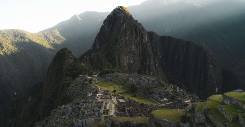 Macchu Picchu Private Tour Guide + Bus Ticket Combo - Experience and Highlights