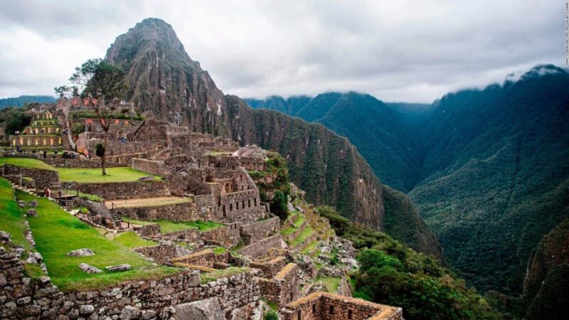 Machu Picchu and Huayna Picchu - Explore the Site