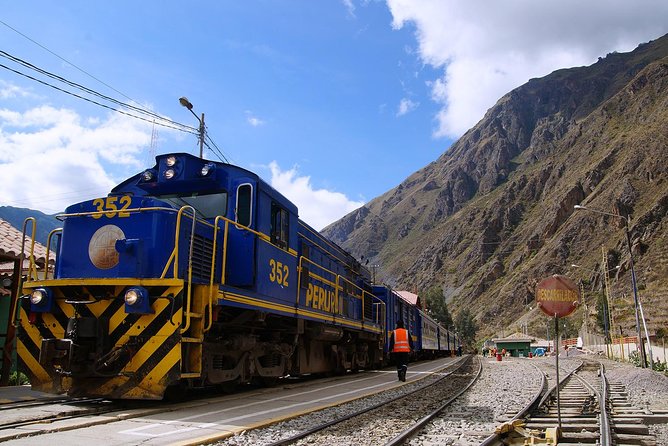 Machu Picchu and Huayna Picchu by Train (2 Days) - Pickup and Start Time