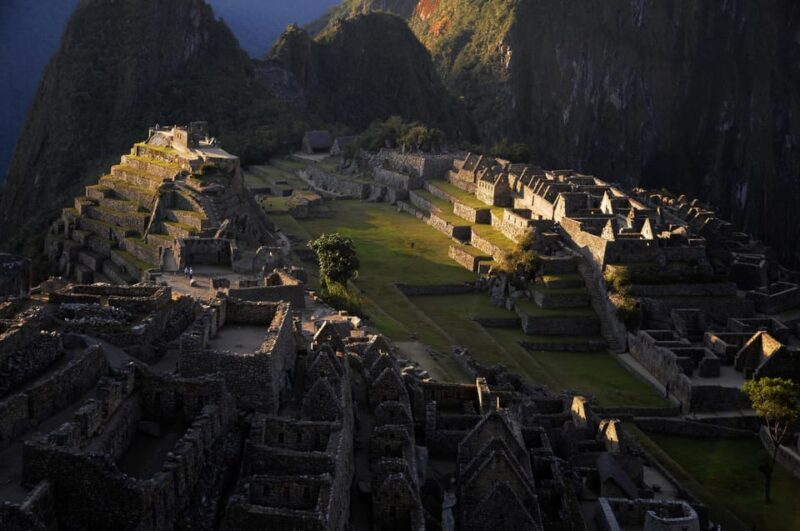Machu Picchu at Sunset - Sunset Viewing and Exploration