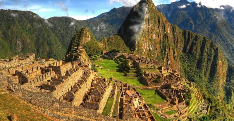 Machu Picchu + Mountain of 7 Colors Tour 2 Days 1 Night - Key Points