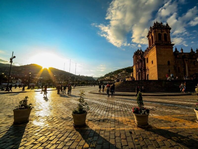 Machu Picchu + Mountain of 7 Colors Tour 2 Days 1 Night - Day 1: Machu Picchu