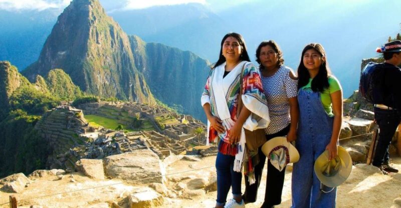 Machu Picchu Tour 2D 1N + Train, Hotel Breakfast, Ticket and Guide - Key Points