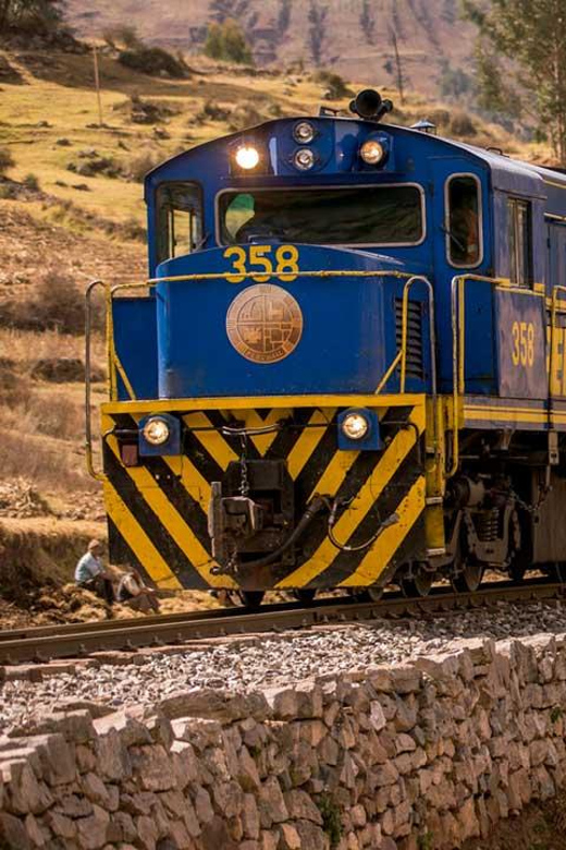 MACHU PICCHU TOUR BY CAR AND TRAIN 2D – 1N - Itinerary Details