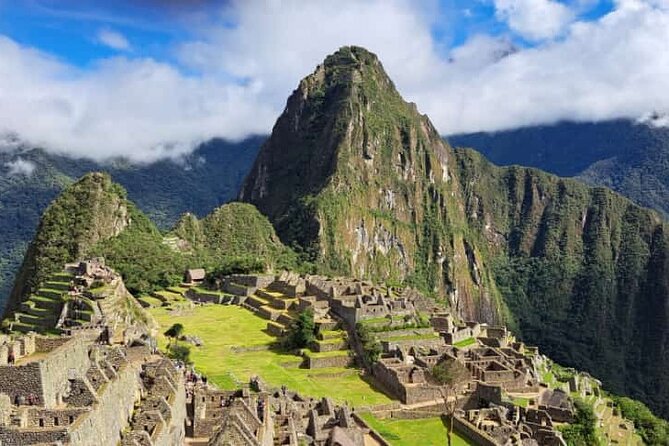 Machupicchu in 01 Day - Spectacular - Highlights and Features