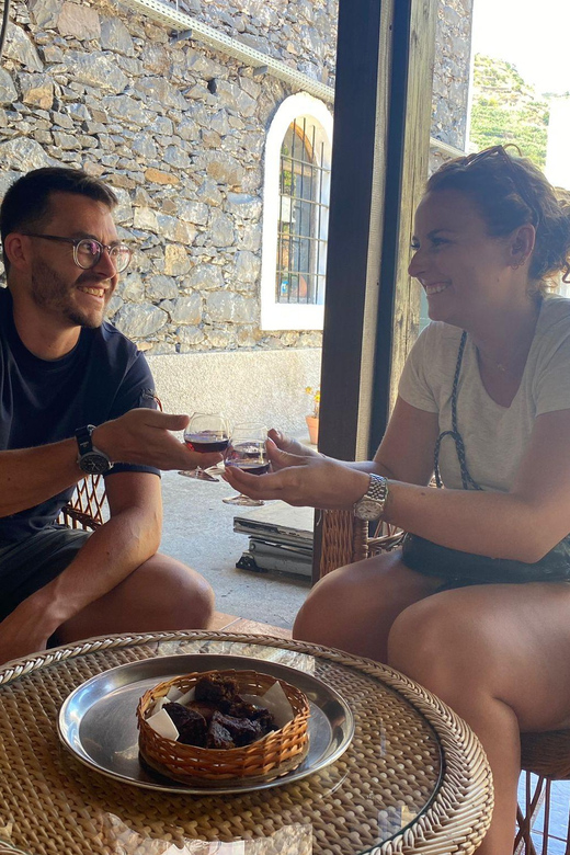 Madeira: Distilleries - Highlights and Inclusions