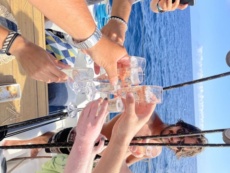 Madeira: Luxury Yacht & Sailing Sunset Tour - Customer Reviews and Feedback