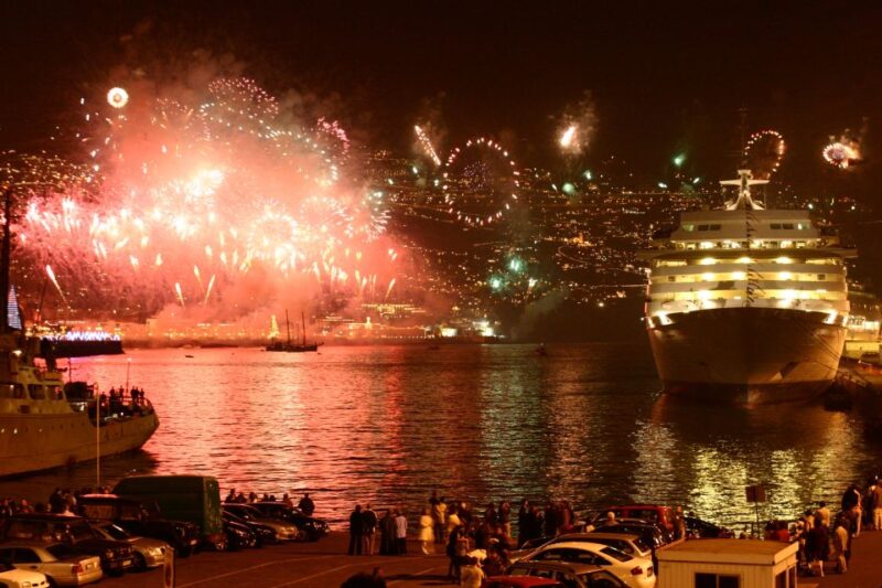 Madeira: New Years Eve Fireworks by Catamaran - Key Points