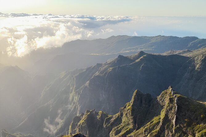 Madeira : Pico Do Arieiro Sunrise Tour With Breakfast Included - Sunrise at Pico Do Arieiro