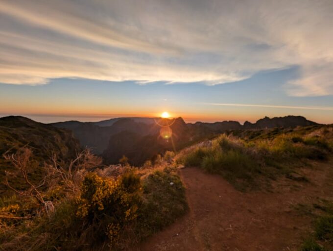 Madeira: Pico Do Arieiro Sunset Tour With Dinner and Drinks - Scenic Drive and Sunset