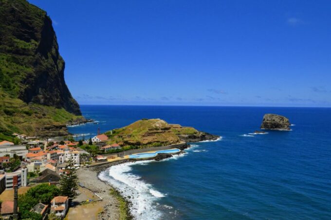 Madeira : Santana & Peaks Full Day Tour by Open 4x4 - Pickup and Drop-off