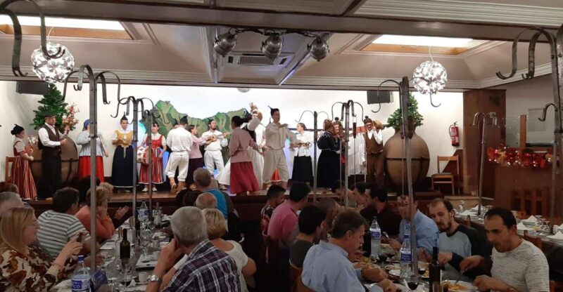 Madeira: Traditional Madeiran Dinner & Show - Entertainment Program