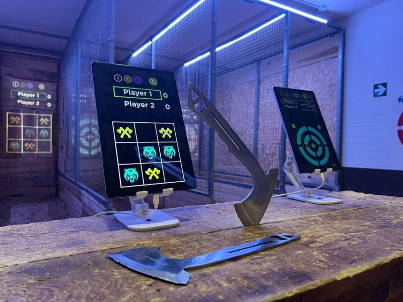 Madrid Atocha : Interactive Axe Throwing 1h - Additional Activities