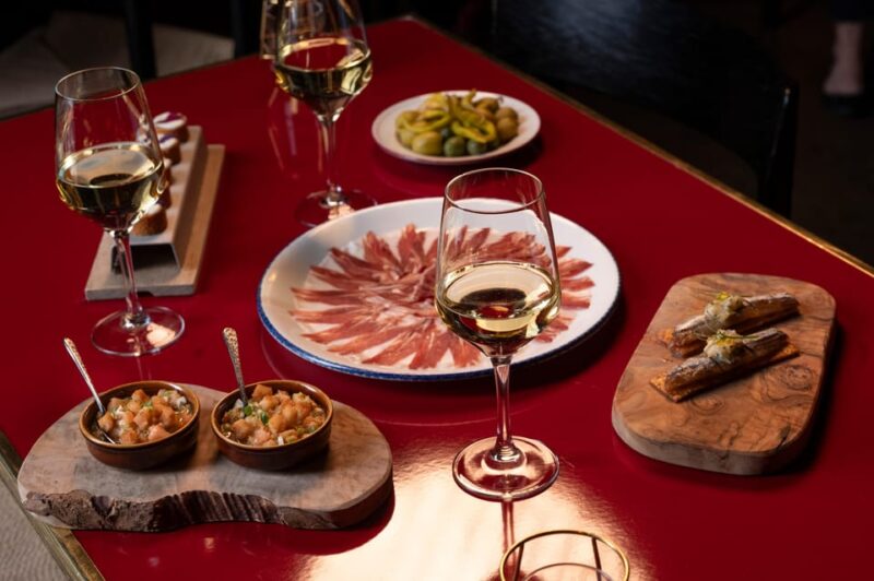 Madrid: Authentic Flamenco at Flamenco De Leones With Drink - Key Points