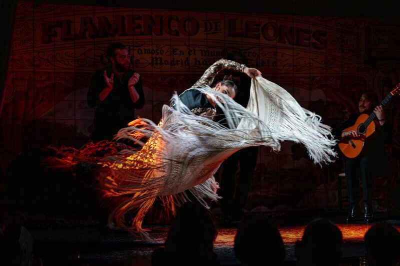 Madrid: Authentic Flamenco at Flamenco De Leones With Drink - Tapas and Dinner Options