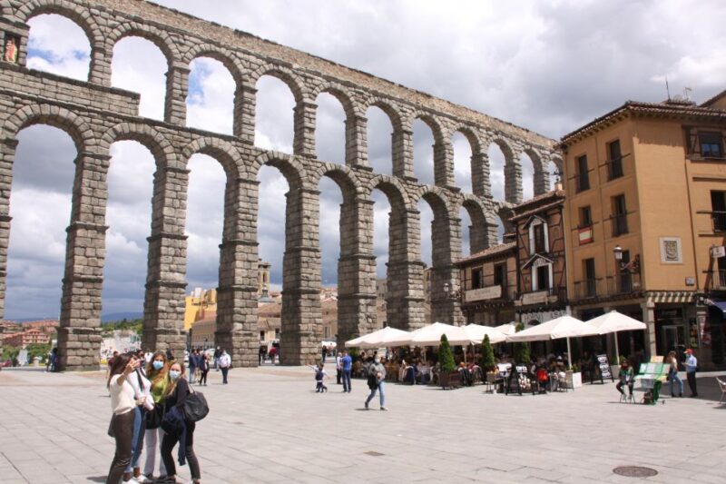 Madrid: Avila and Segovia Day Trip With Tickets to Monuments - Exploring Avila at Leisure