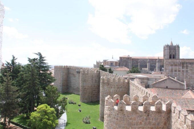 Madrid: Avila and Segovia Day Trip With Tickets to Monuments - Mobility Considerations