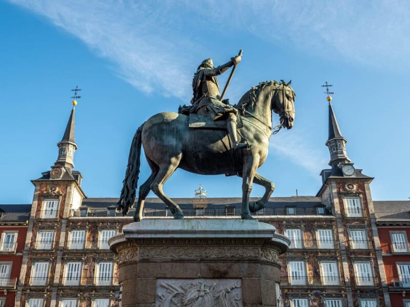 Madrid Bike Tour With Churros Plus Ham & Wine Tasting Option - Itinerary Highlights