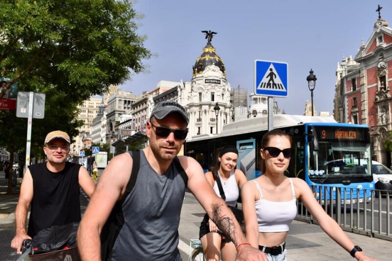 Madrid by Bike + Photoshooting - Exploring the Alcala Gate
