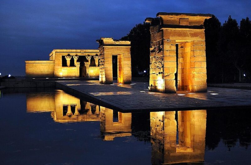 Madrid by Night: Austrias, Almudena Cathedral, Palace, Debod Temple - Guided Experience