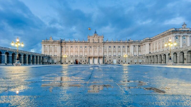 Madrid: City Highlights Guided Walking Tour - Key Highlights
